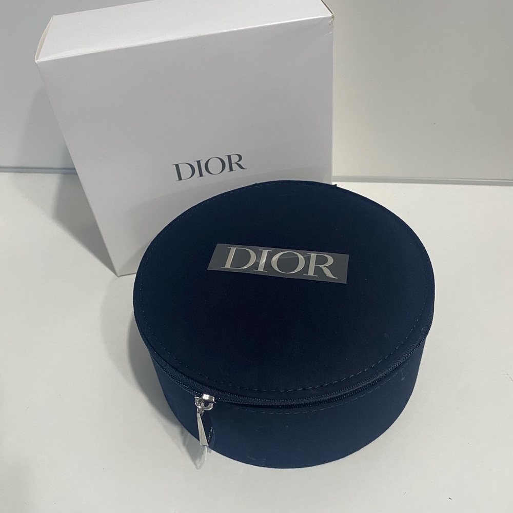 Dior Vanity Case for makeup Cosmetics jewelry great for holiday gifting - Picture 4 of 5